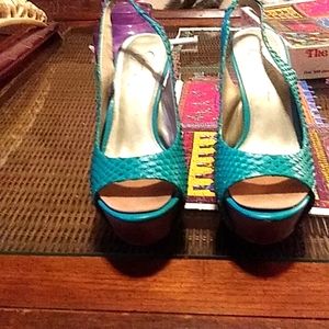 Tropical Green heels by Jessica Simpson size 8